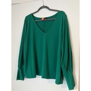 Eloquii Dramatic Sleeve V -Neck Top 18/20